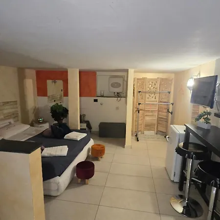 Apartment Small But Gold *